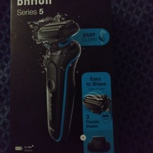 Braun Electric Razor for Men, Series 5 5018s Electric Foil Shaver with Precision